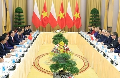 波兰总统安杰伊·杜达圆满结束对越南进行国事访问